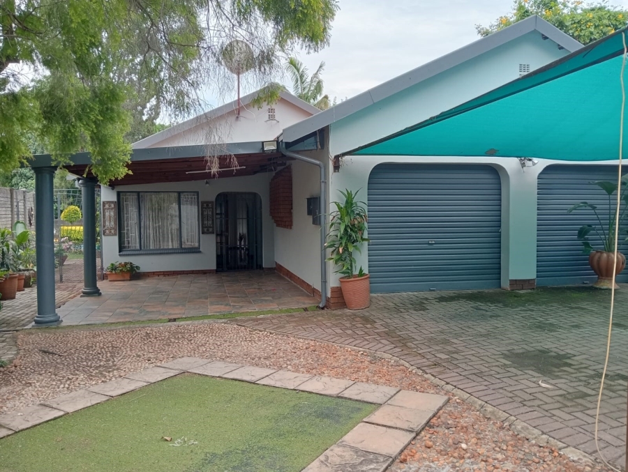 To Let 3 Bedroom Property for Rent in Bodorp North West